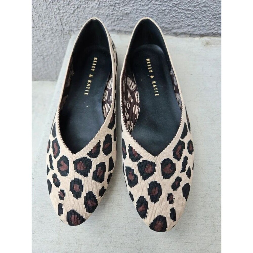 Kelly & Katie Leopard Print Knit Almond Toe Ballet Flats - Size 6M (Red Soles)